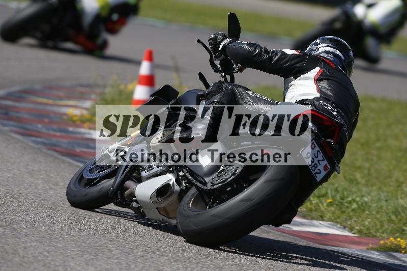 /Archiv-2024/29 12.06.2024 MOTO.CH Track Day ADR/Gruppe rot/26